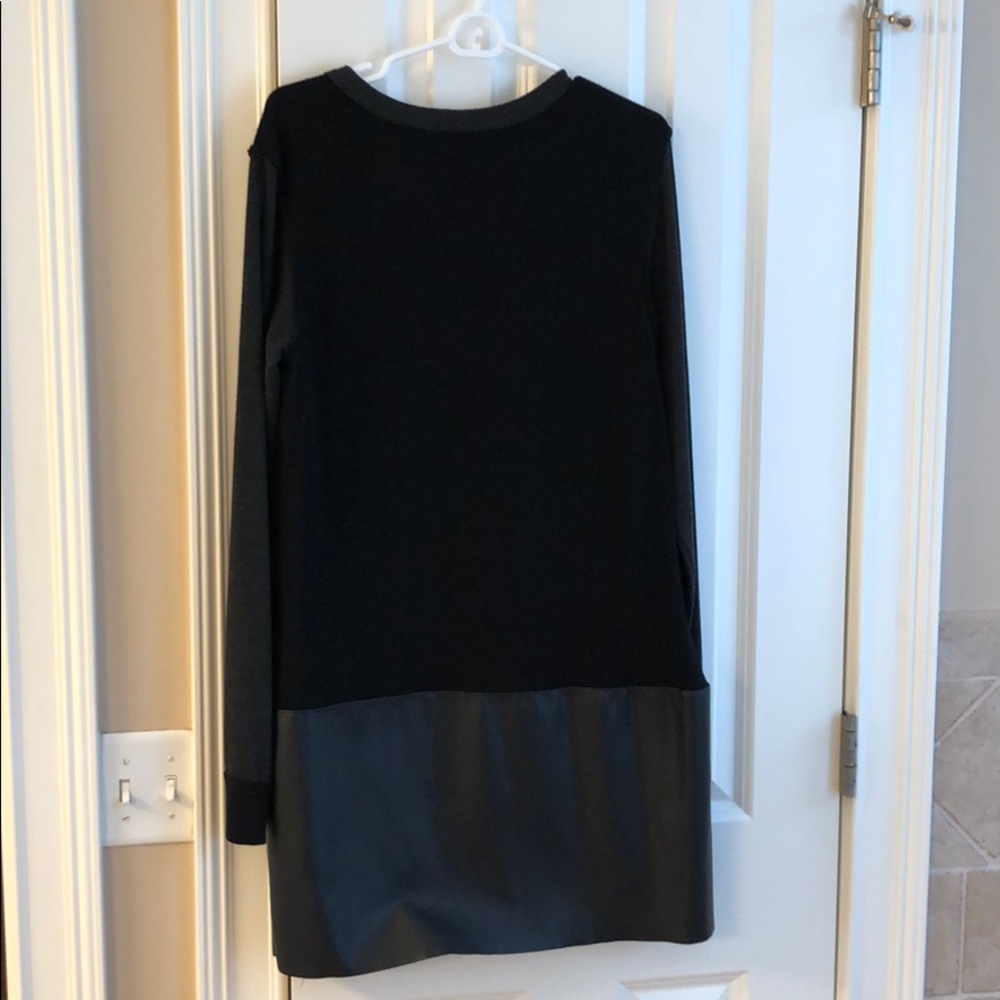 Dress - Picture 5 of 5